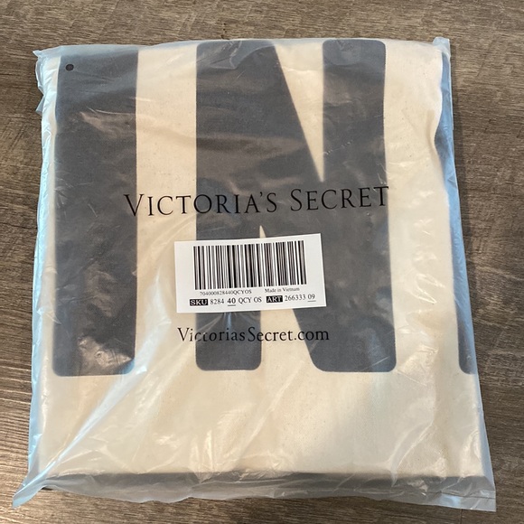 Victoria’s Secret Oversized Canvas Tote cream bag w black PINK logo - Picture 3 of 5